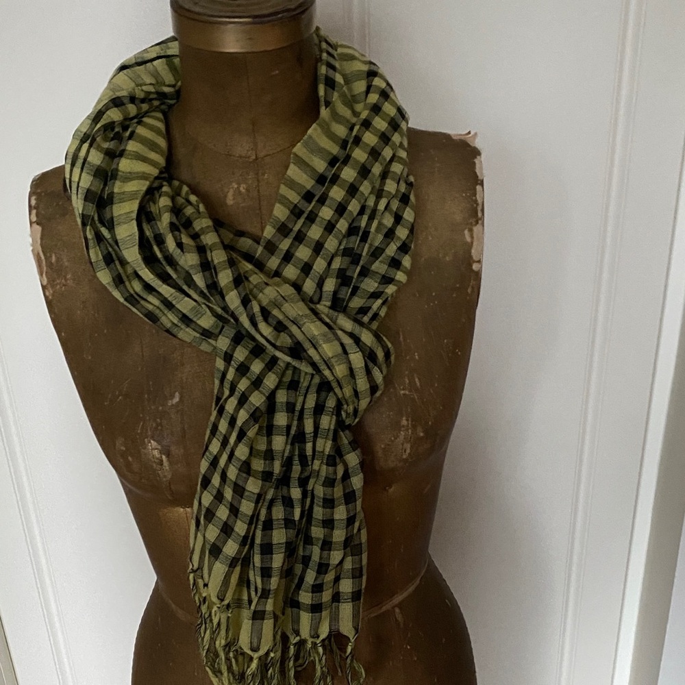 Theory Black and Cream Checkered Scarf - Picture 4 of 4